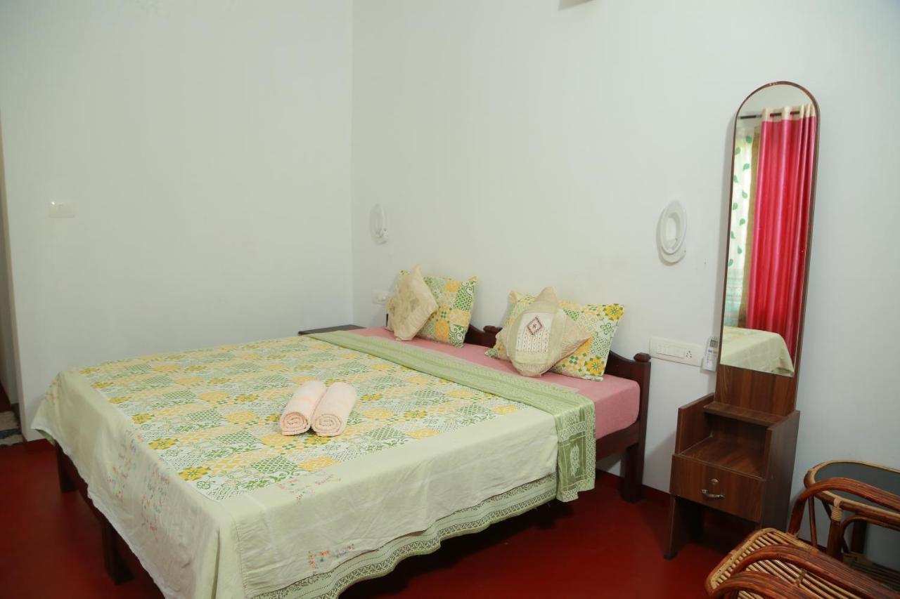 Alappuzha Marari Charlys Homestay מראה חיצוני תמונה