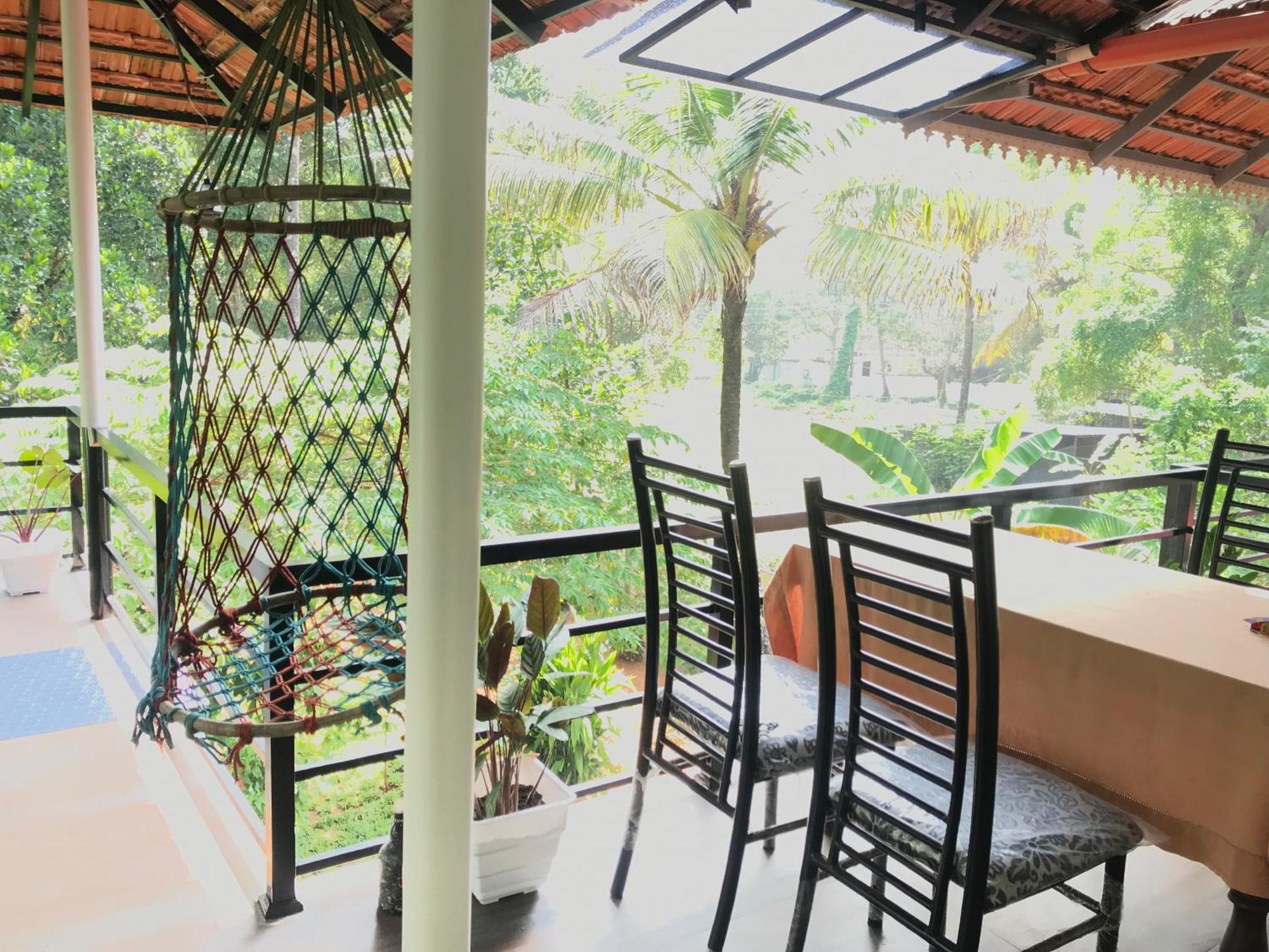 Alappuzha Marari Charlys Homestay מראה חיצוני תמונה